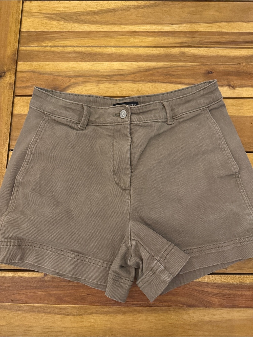 Banana Republic High-Waist Shorts in Taupe Brown